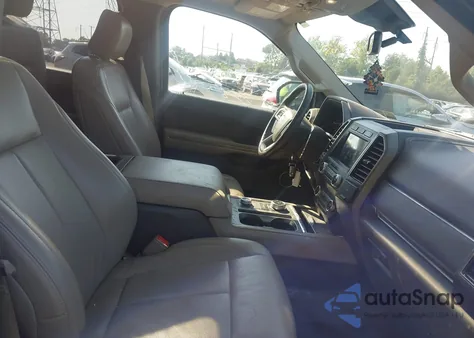 2019 Ford Expedition Xlt z USA, uszkodzony, nr VIN 1FMJU1JT2KEA68132